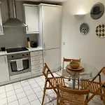 Central London 2 Bed Apt- Sleeps 4 & Pet Friendly