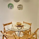 Central London 2 Bed Apt- Sleeps 4 & Pet Friendly