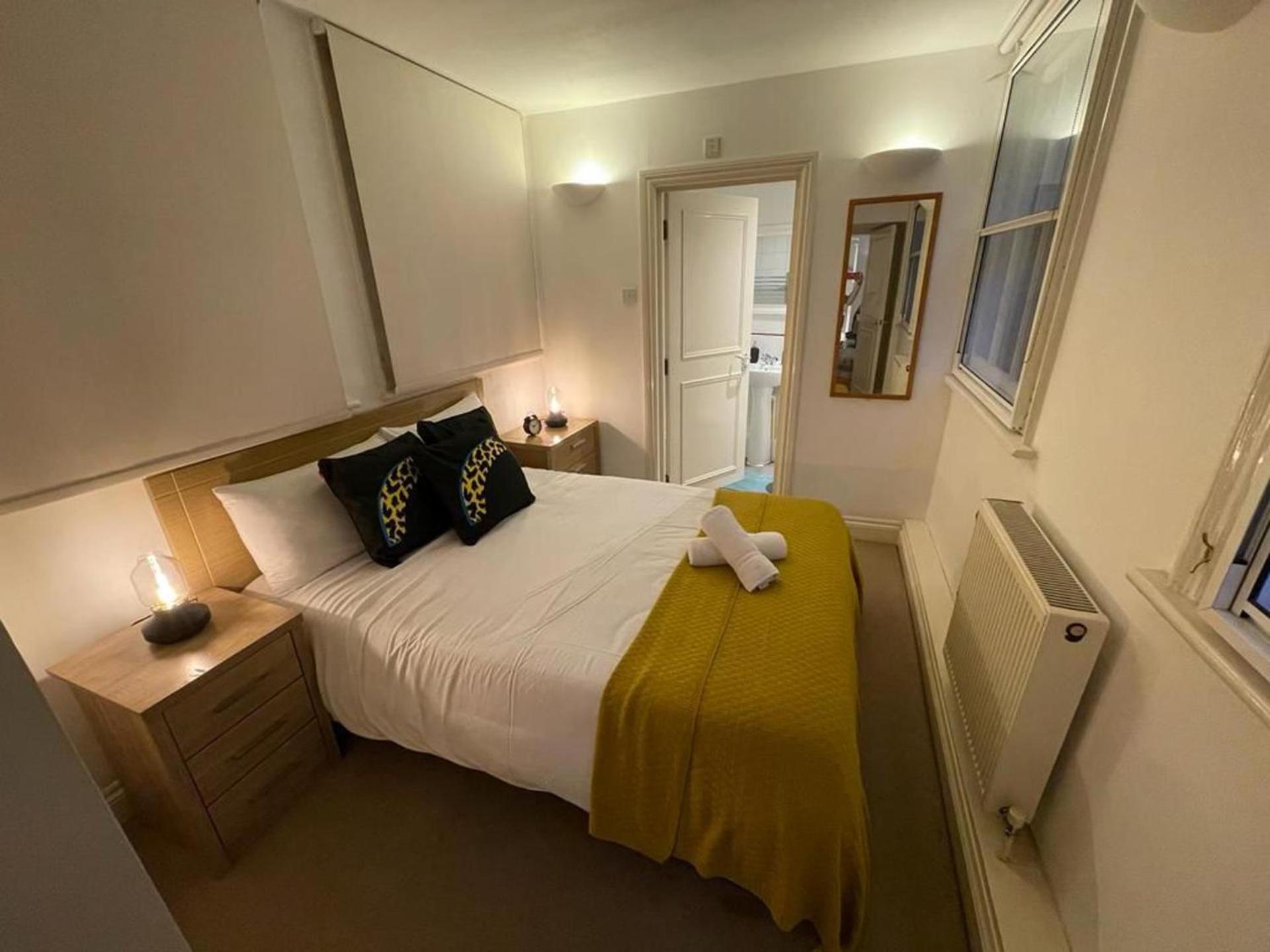 2 Bed Apt- Sleeps 4 & Pet Friendly Appartamento Londra